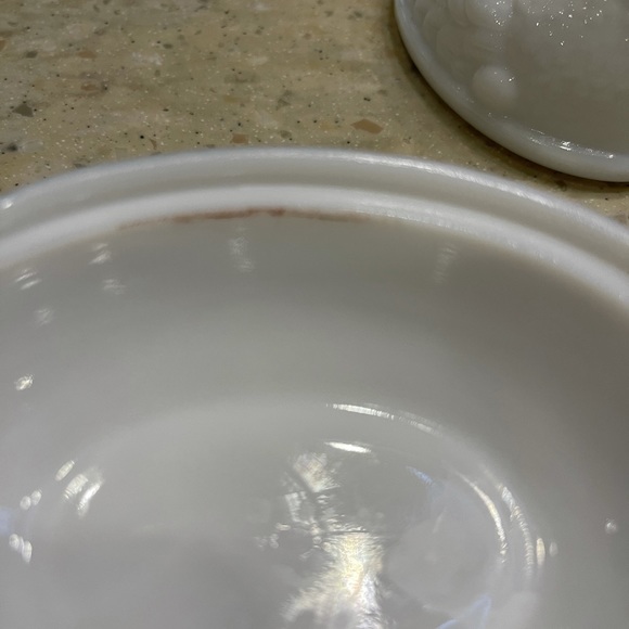 🎶 vintage milk glass little hen🎶 - Picture 16 of 17